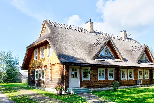 House with arches
